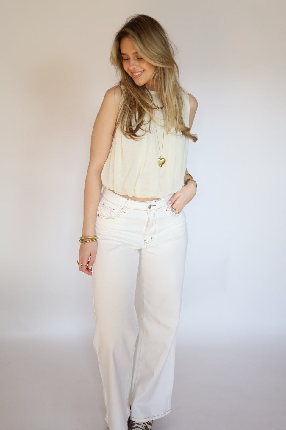 Flow top soft yellow